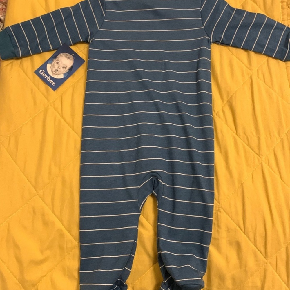 Onesie - Picture 4 of 4